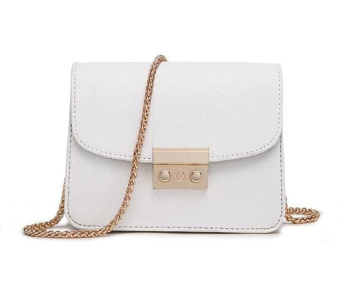 Chain Fashioned Crossbody Bag